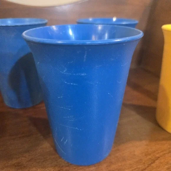 Vintage Tupperware Bell Tumblers Kids Cups Model 109 Blue Orange Yellow Lot 6 - Picture 4 of 16